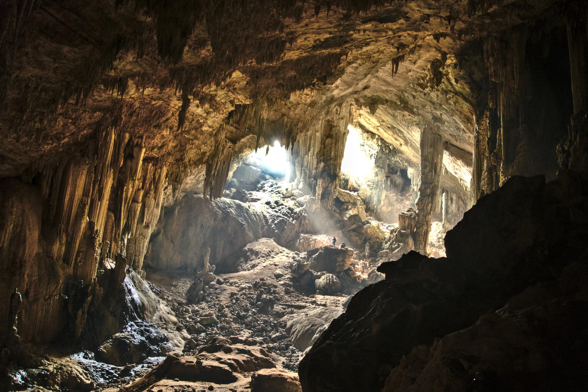 Xingping Cave